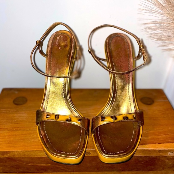 VINTAGE GOLD BAMBOO CASADEI HIGH HEELS SZ 9 - Picture 2 of 10